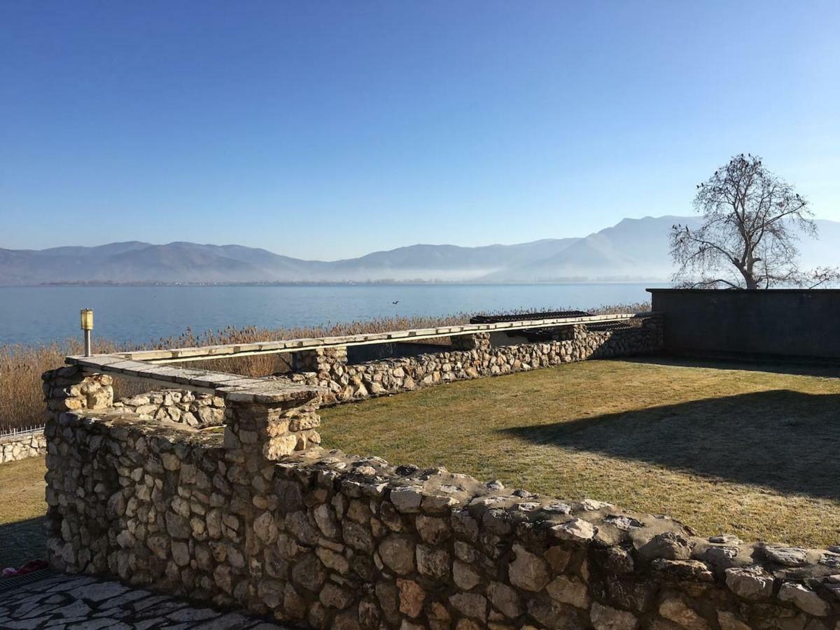 The Little Stone House By The Lake Kastoria Bagian luar foto